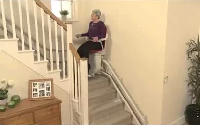 comment monter une charge lourde dans un escalier ?